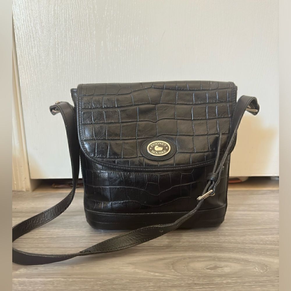 Large Flap Handbag Dooney & Bourke croc Embossed - Picture 2 of 12